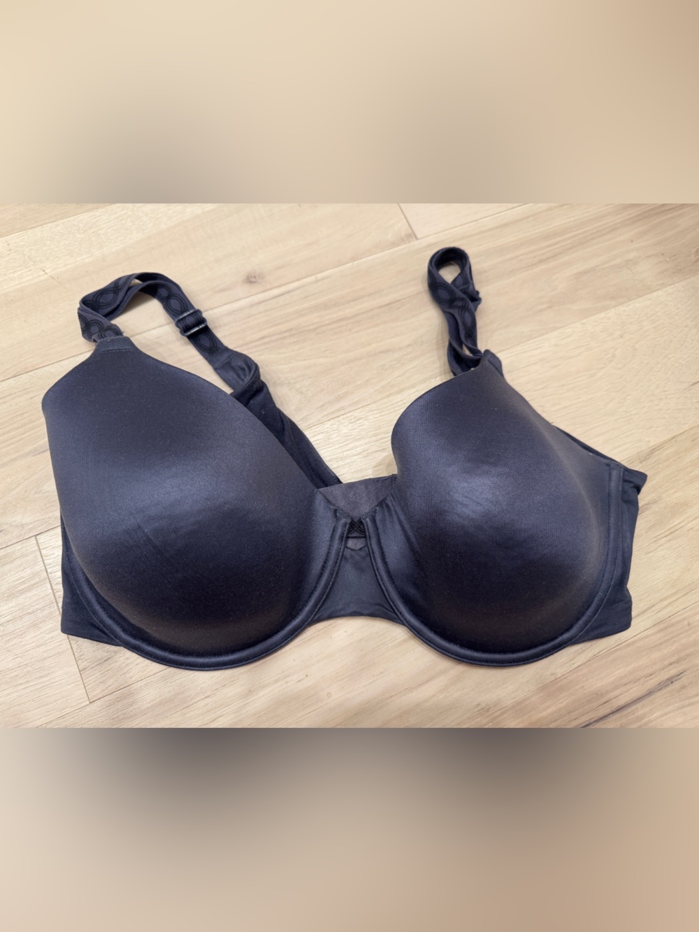Warner's Black Smooth T-Shirt Bra with Lightly Padded Cups